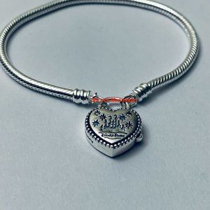 BRAND NEW Pandora Fantasyland Castle Heart Bracelet